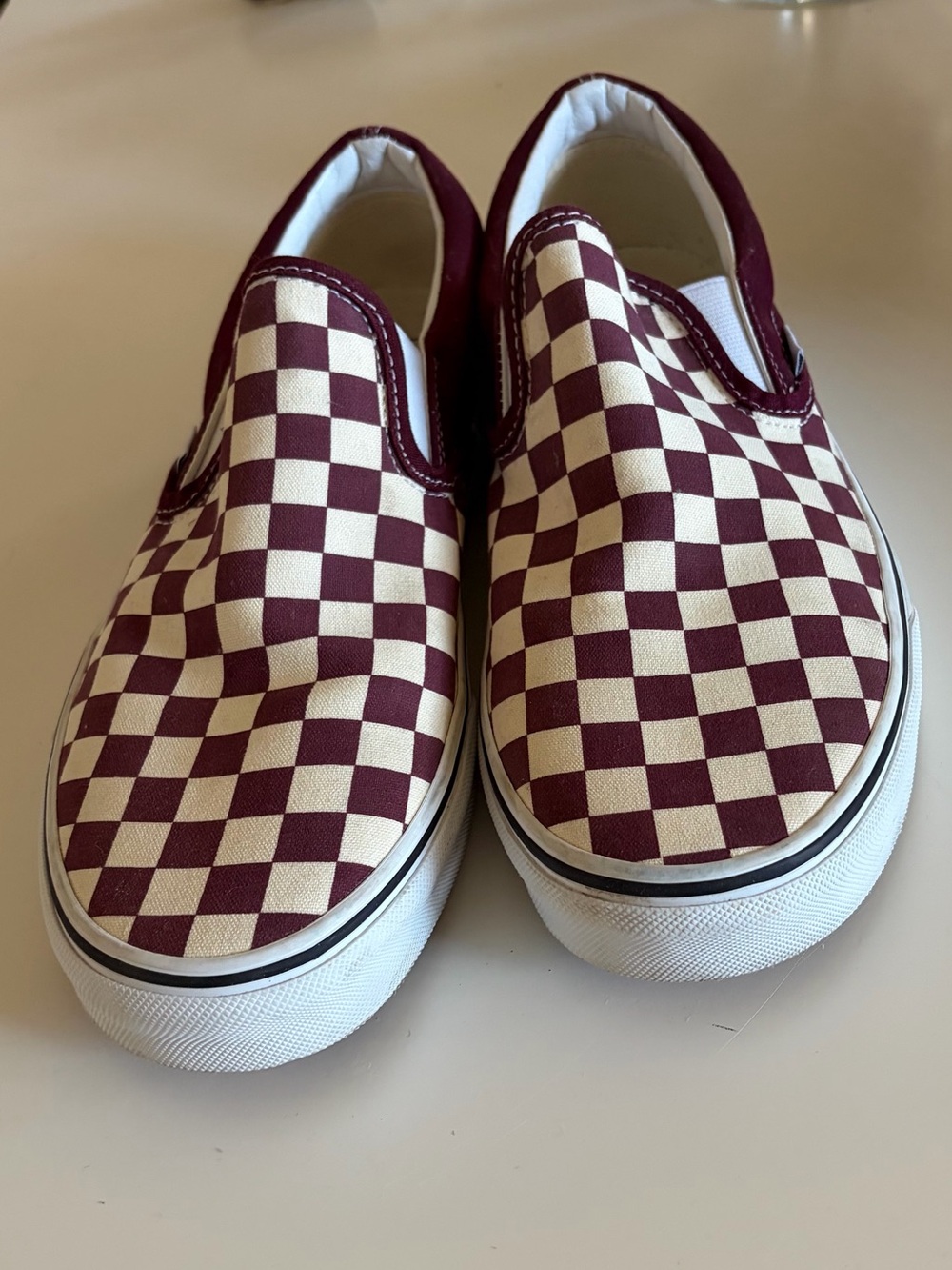 Vans mens Slip-On Checkerboard Sneakers - Burgundy & Cream